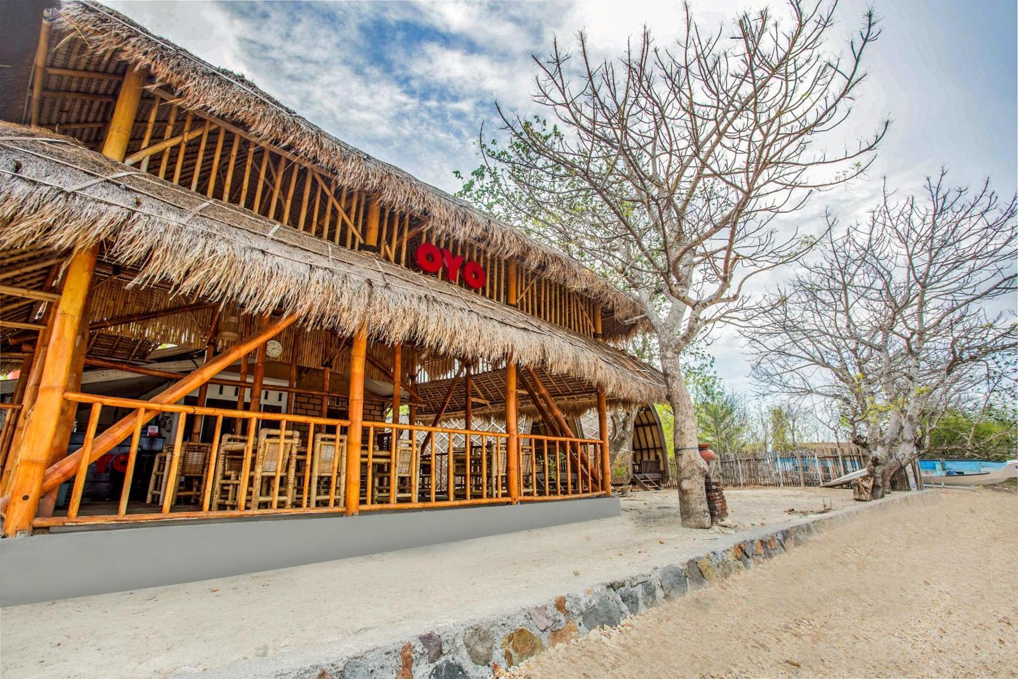 Oyo 1837 Telone Bungalow Palebah Buitenkant foto