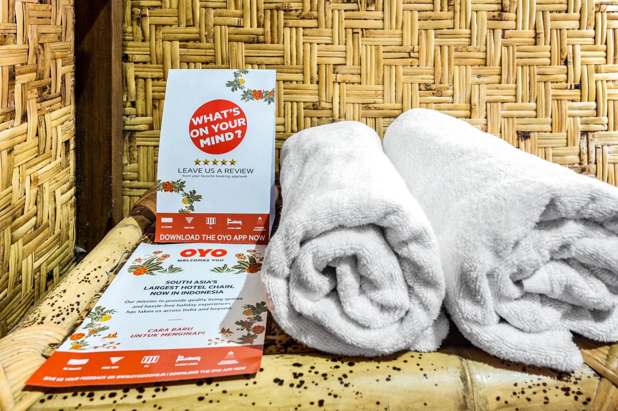 Oyo 1837 Telone Bungalow Palebah Buitenkant foto