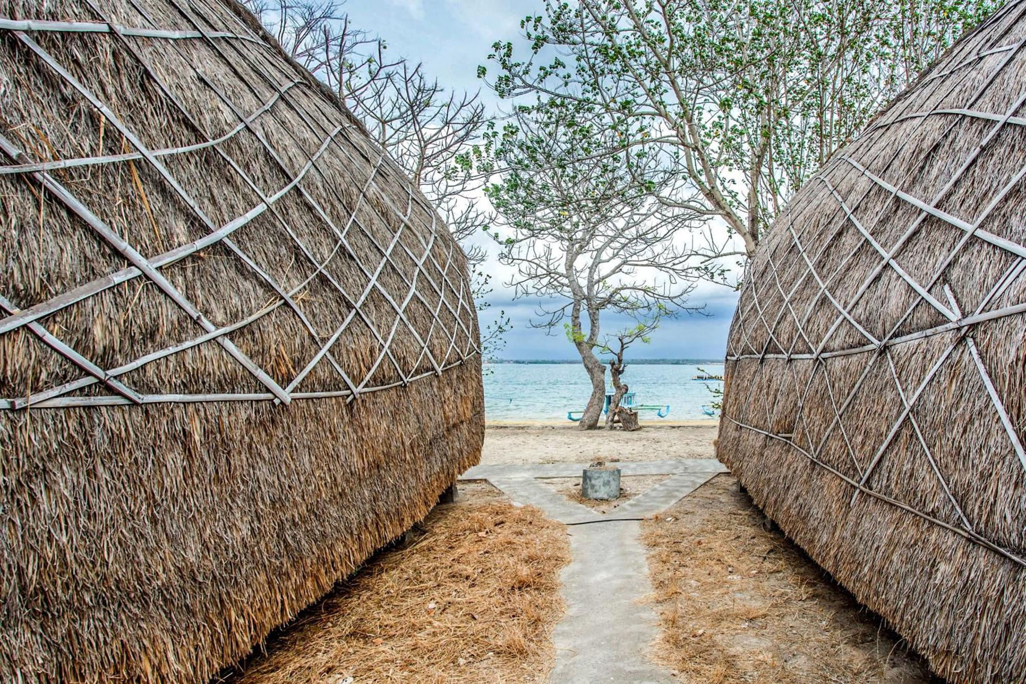 Oyo 1837 Telone Bungalow Palebah Buitenkant foto