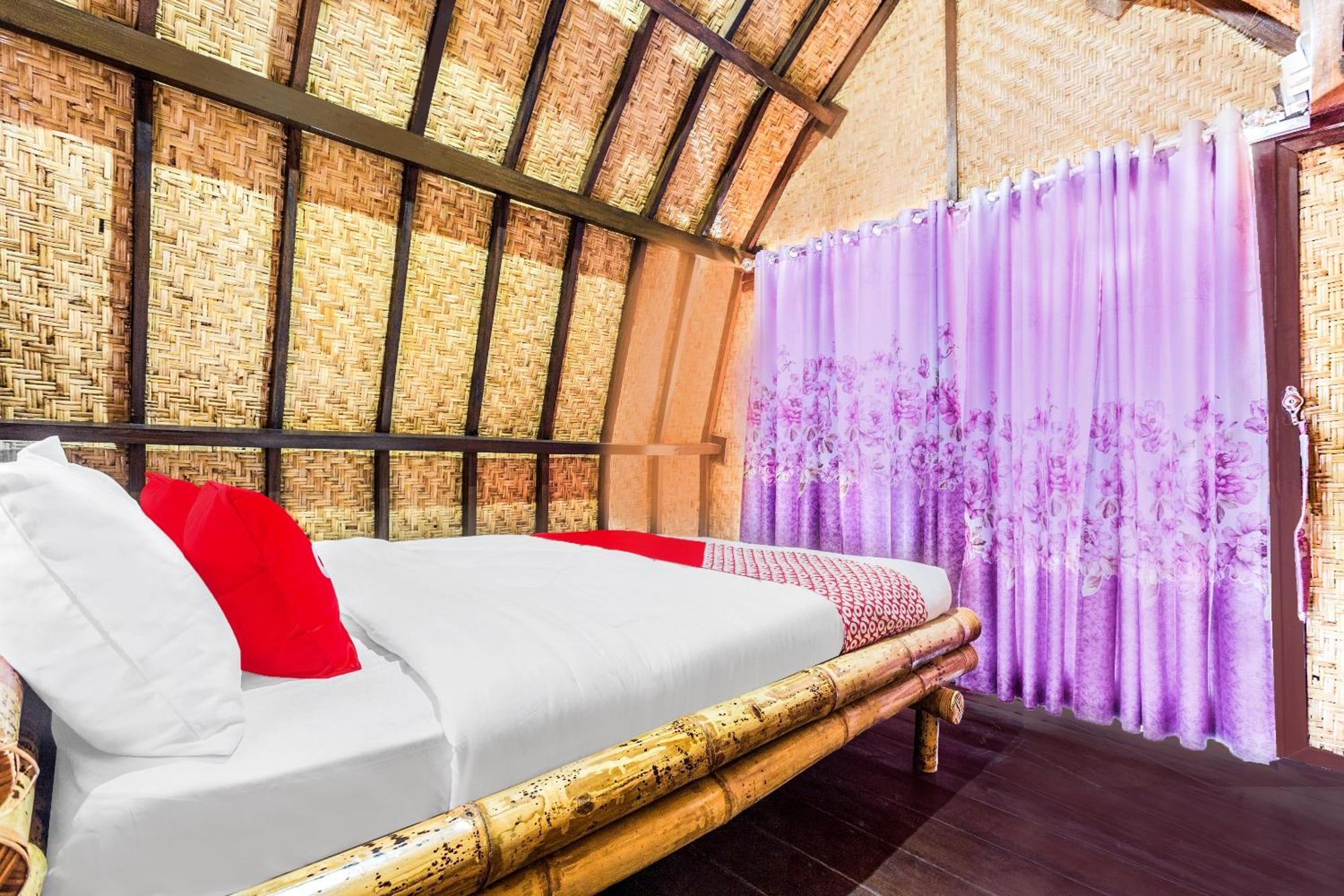 Oyo 1837 Telone Bungalow Palebah Buitenkant foto